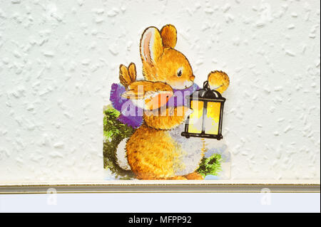 Scheda di Natale visualizzata su un ripiano Foto Stock