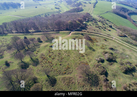 L'antica cissbury ring vicino a findon sulla South Downs nel west sussex prese da fuco Foto Stock