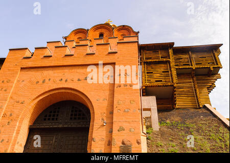 Golden Gates di Kiev, un importante punto di riferimento della antica Kiev, Ucraina Foto Stock