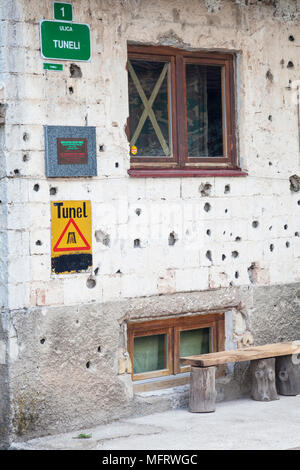 L ingresso del tunnel di Sarajevo Museo in Bosnia ed Erzegovina Foto Stock