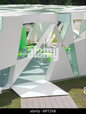 Esterno del padiglione progettato da Toyo Ito nella motivazione della Serpentine Gallery a Hyde Park Foto Stock