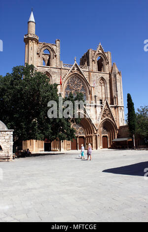 LALA Mustafa Pasa moschea. Precedentemente noto come St Nicholas Cathedral. FAMAGUSTA CIPRO DEL NORD. Foto Stock