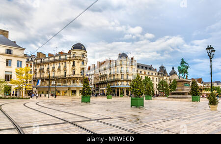 Place du Martroi, la piazza principale di Orleans - Francia Foto Stock
