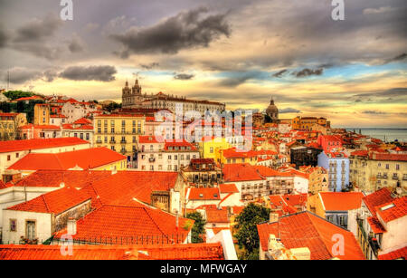 Vista del centro storico di Lisbona e in serata - Portogallo Foto Stock