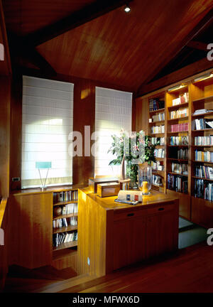 Visualizzazione di una libreria organizzata Foto Stock