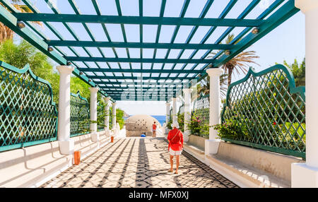 Pergola. Fonti Kallithea (Terme Kalithea). L' isola di Rodi. La Grecia Foto Stock