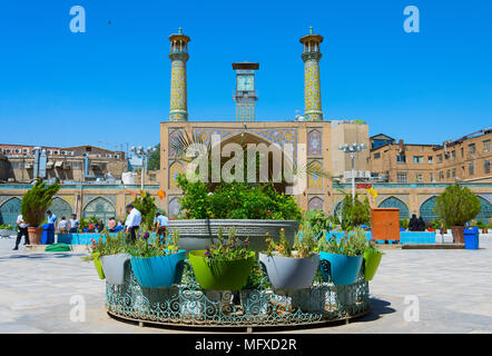 TEHRAN, IRAN - 22 Maggio 2017: la Moschea Shah, noto anche come l'Imam Khomeini moschea è una moschea del Grand Bazaar a Tehran, Iran. Foto Stock