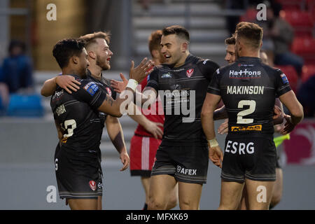 Manchester, Regno Unito. Sant Helens del Ben Barba celebra con un punteggio provare il 26 aprile 2018 , AJ Bell Stadium, Manchester, Inghilterra; Betfred Super League Rugby, Round 13, Salford Red Devils v St Helens ; credito: News immagini /Alamy Live News Foto Stock