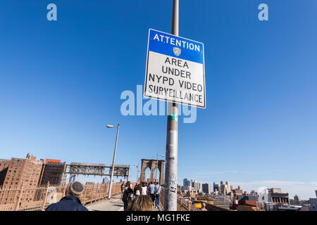 NYC NYPD telecamere di sicurezza Foto Stock