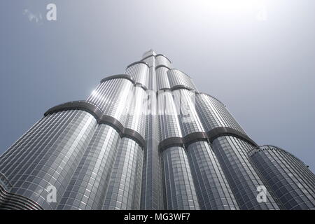 Il Burj Khalifa al sole Foto Stock