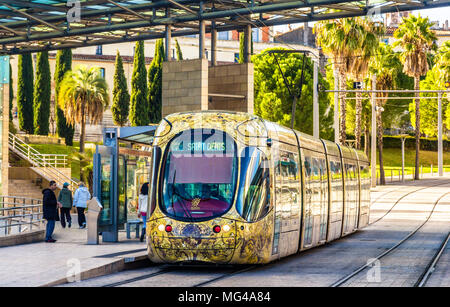 MONTPELLIER, Francia - 05 gennaio: Alstom piattaforme Citadis 302 tram il Jan Foto Stock