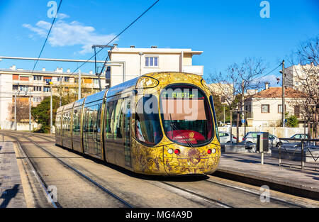 MONTPELLIER, Francia - 05 gennaio: Alstom piattaforme Citadis 302 tram il Jan Foto Stock