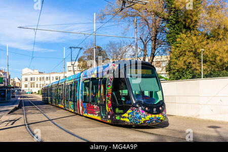 MONTPELLIER, Francia - 05 gennaio: Alstom piattaforme Citadis 402 tram il Jan Foto Stock