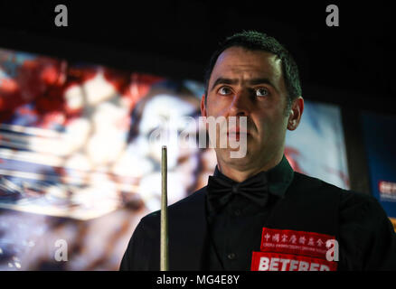 Ronnie O'Sullivan prima della sua partita contro Ali Carter durante il giorno sette del 2018 Betfred nel Campionato del Mondo a crogiolo, Sheffield. Foto Stock