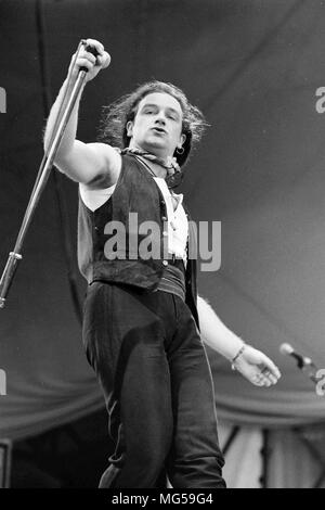 U2 classico pop concert Elland Road 1990/credito: Simon DELTA NAT GAS PER Hickes Foto Stock