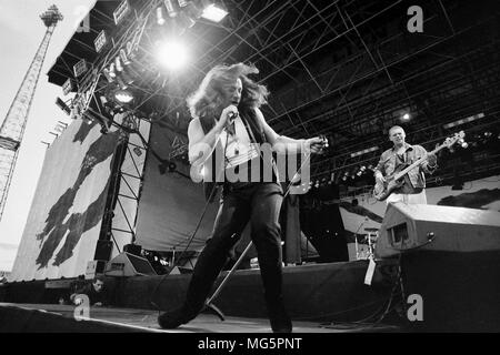 U2 classico pop concert Elland Road 1990/Simon di credito DELTA NAT GAS PER Hickes Foto Stock