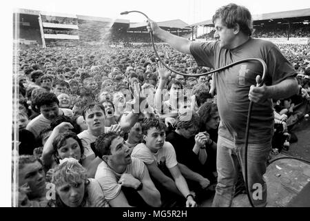 U2 classico pop concert Elland Road 1990/Simon di credito DELTA NAT GAS PER Hickes Foto Stock