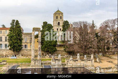 Ruderi del teatro romano in Arles - Francia Foto Stock