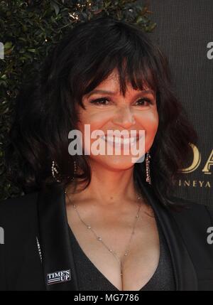 Pasadena, CA. 27 apr, 2018. AnVictoria Rowell presso gli arrivi per il quarantacinquesimo giorno annuale Creative Arts Emmy Awards, Pasadena Civic Center, Pasadena, CA 27 aprile 2018. Credito: Elizabeth Goodenough/Everett raccolta/Alamy Live News Foto Stock