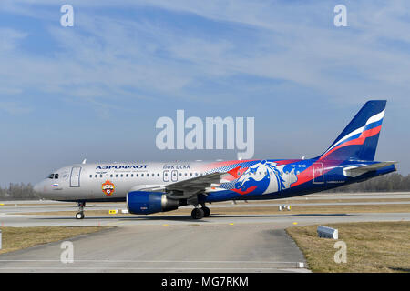 Aeroflot, un 320, A320 in rotolo, pista nord, Special edition, aeromobili, aereo, aereo, aeroporto di Monaco di Baviera, MUC, Germania, Foto Stock