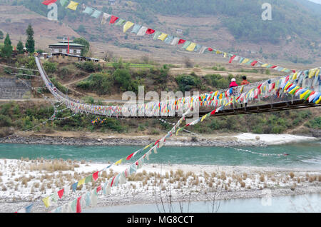 Swingbridge più lunga in Bhutan, , Punakha, Bhutan Foto Stock