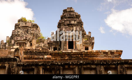 Parte del Ta Keo, un tempio-montagna, in Angkor (Cambogia). Era stato il tempio di Jayavarman V, figlio di Rajendravarman Foto Stock