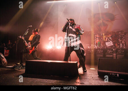 O2 Brixton Academy di Londra, Regno Unito, 28 aprile 2018, Benjie Webb e Mikey Demus Skindred il loro grande Tings tour, © Richard Soans/Alamy Live News Foto Stock