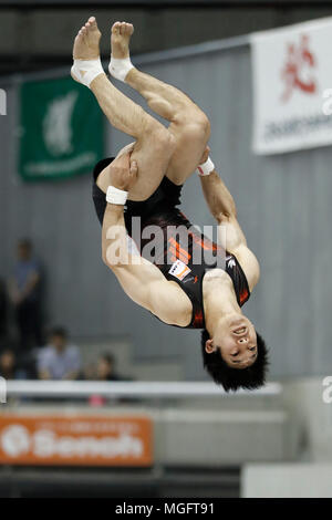 Tokyo Metropolitan Gymnasium, Tokyo, Giappone. 28 apr, 2018. Keisuke Asato, 28 aprile 2018 - Ginnastica Artistica : La 72a tutto il Giappone di Ginnastica Artistica maschile di apparecchiatura archivio di prova presso il Tokyo Metropolitan Gymnasium, Tokyo, Giappone. Credito: Yusuke Nakanishi AFLO/sport/Alamy Live News Foto Stock