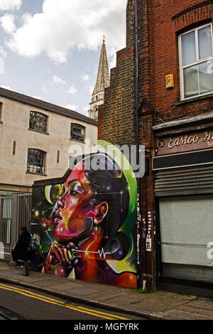 London street art, dando il colore e la tecnica per le strade di Londra gli angoli nascosti. Foto Stock