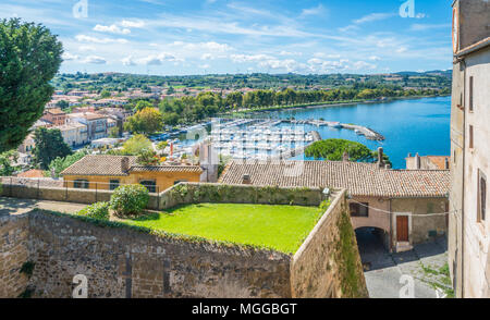 Vista panoramica di Capodimonte, sul lago di Bolsena, provincia di Viterbo, Lazio, Italia centrale. Foto Stock