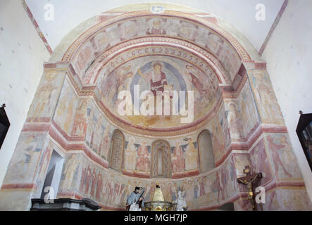 Ultima sentenza raffigurata nella romanica affreschi del tardo XII secolo nell'abside della chiesa dei Santi Pietro e Paolo in Albrechtice nad Vltavou nella regione della Boemia del Sud, Repubblica Ceca. Foto Stock