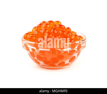 Chiudere il contenitore in vetro di salmoni pesci Caviale rosso isolato su sfondo bianco, basso angolo vista laterale Foto Stock