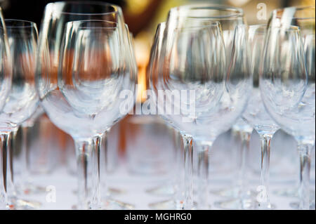 Bicchieri di Champagne, decorazioni per matrimoni Foto Stock