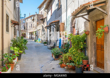 Vista panoramica a Marta, sul lago di Bolsena, provincia di Viterbo, Lazio. Foto Stock