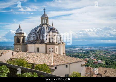 Vista panoramica a Montefiascone, provincia di Viterbo, Lazio, Italia centrale. Foto Stock