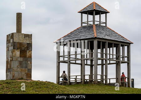 Il piedistallo o tempio dove i fari della Illa Pancha, Ribadeo, Lugo, Galizia, Spagna sono Foto Stock