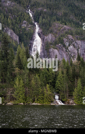 Bella vista delle Cascate Shannon. Preso in Squamish, a nord di Vancouver, BC, Canada. Foto Stock