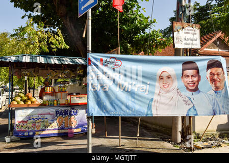 Malesi stanno preparando per un'elezione generale il 9 maggio con più di 2.000 candidati, compreso un 92-anno vecchio ex primo ministro, correndo per 222 seggi parlamentari. L'attuale Primo Ministro Najib Razak si prevede di rimanere al potere nonostante l'aumento del costo della vita e scandali politici. Foto Stock