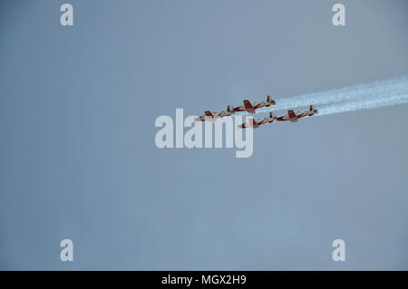 Forza Aerea israeliana (IAF) Volo Academy Beechcraft T-6un texano II acrobazia team durante un display Foto Stock