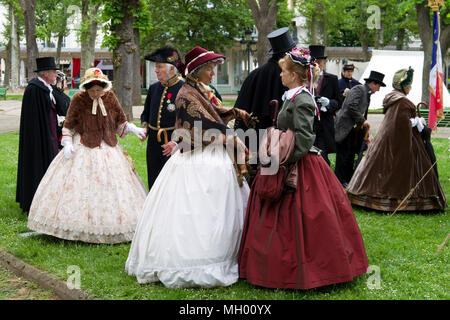 Personaggi in costume per la festa del 3° Napoleone a Vichy Allier Francia Foto Stock