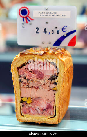 Pâté en Croûte, Marché Halles Sainte-Claire, Grenoble, Auvergne-Rhône-Alpes, Francia Foto Stock