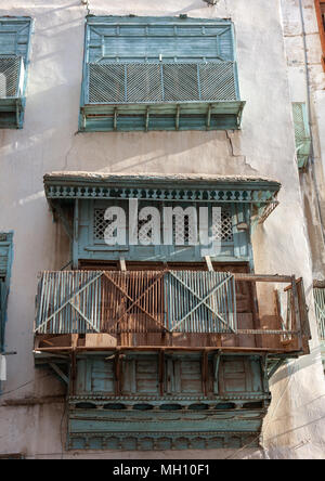 Case di legno e mashrabia rowshan nel vecchio quartiere, Hijaz Tihamah regione, Jeddah, Arabia Saudita Foto Stock