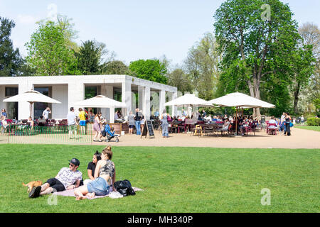 Chiswick House Cafe a Chiswick House Gardens, Burlington Lane, Chiswick, London Borough di Hounslow, Greater London, England, Regno Unito Foto Stock