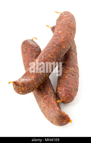 Il tedesco specialità salami hard cured salsiccia insieme su sfondo bianco Foto Stock