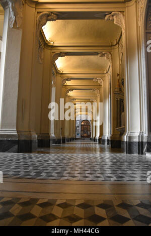 Sala tra navata e cappelle laterali in San Giovanni in Laterano. La Cattedrale del Santissimo Salvatore e dei Santi Giovanni Battista Foto Stock