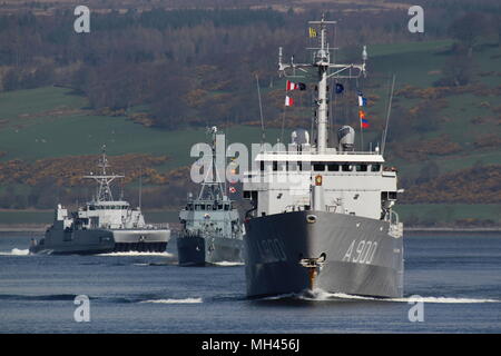 HNLMS Mercuur A900 (Paesi Bassi marina), FGS Bad Bevensen M1063 (Marina Militare Tedesca), e KNM Otra M351 (Norvegese marina), all'arrivo per Joint Warrior 18-1. Foto Stock