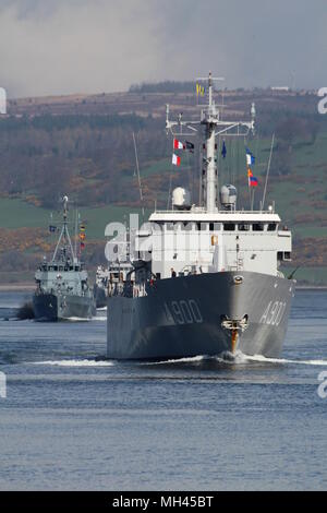 HNLMS Mercuur A900 (Paesi Bassi marina), FGS Bad Bevensen M1063 (Marina Militare Tedesca), e KNM Otra M351 (Norvegese marina), all'arrivo per Joint Warrior 18-1. Foto Stock