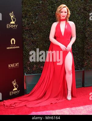 Camryn Grimes presso gli arrivi per il quarantacinquesimo giorno annuale Emmy Awards, Pasadena Civic Center, Pasadena, CA, 29 aprile 2018. Foto di: Priscilla concedere/Everett Collection Foto Stock