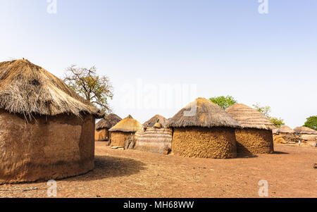 Vecchia casa di poveri del popolo ghaniano, Ghana, Africa Foto Stock
