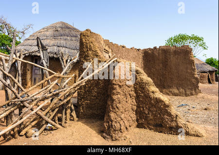 Casa in Ghana, di poveri che vivono qui. Il Ghana, Africa Foto Stock